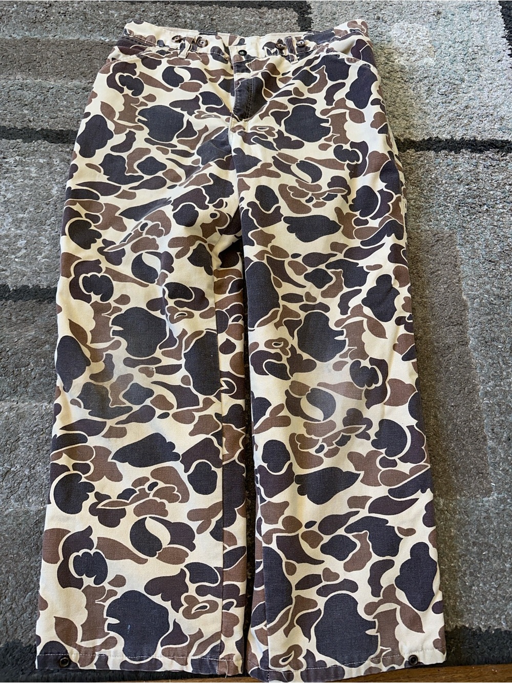 Walls insulated Men’s Camo Cargo Pants in Brown and Tan